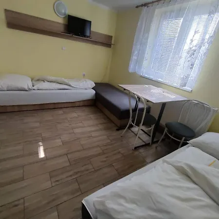 Rekreacne Zariadenie Javorinka Konukevi